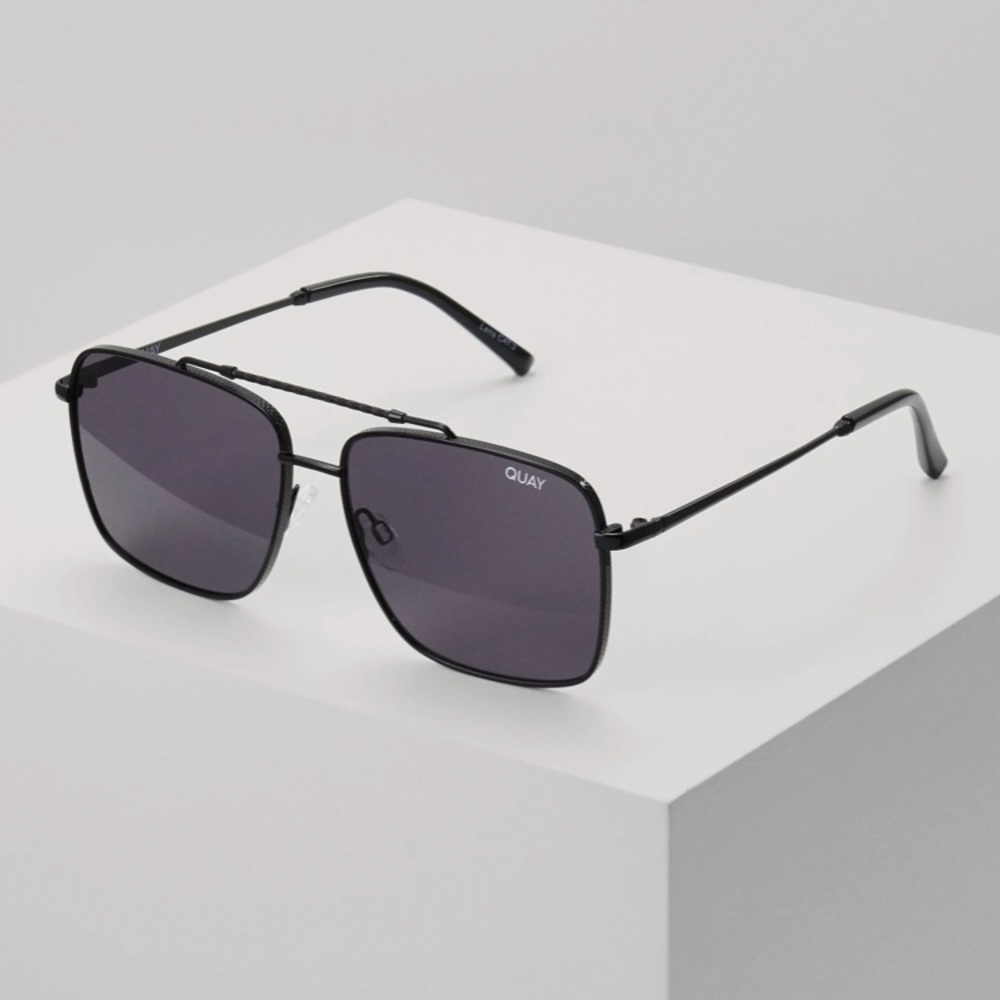 QUAY Australia Hot Take Black Sunglasses N…
